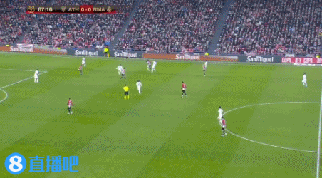 记者：曼城愿意冬窗外租18岁前锋桑加雷，安德莱赫特等队有意