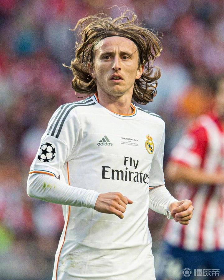 记者：罗马评估迪巴拉续约，任何报价都会远低于现有800万年薪