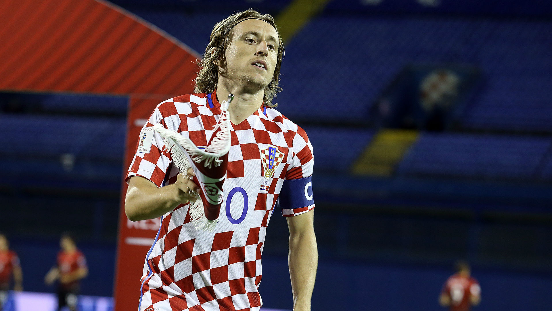 泰伦卢：我们明天还有一场比赛，要把这场失利抛在脑后